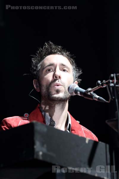 CHARLIE WINSTON - 2012-07-19 - PARIS - Parvis de l'Hotel de Ville - Charlie Winston Gleave